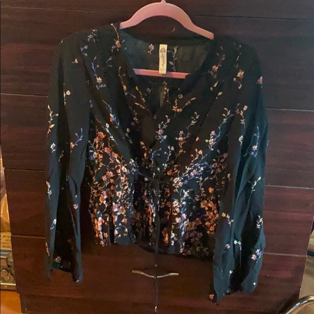 American rag black shirt